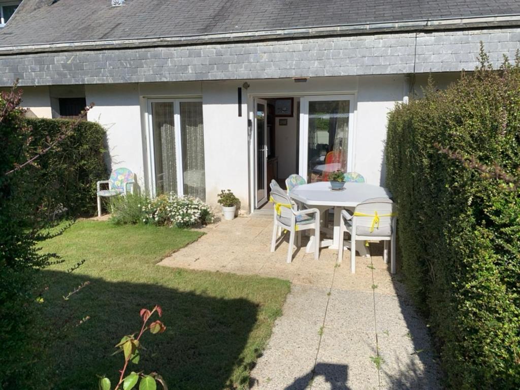 Residence Les Jardins De Courseulles F3 Εξωτερικό φωτογραφία