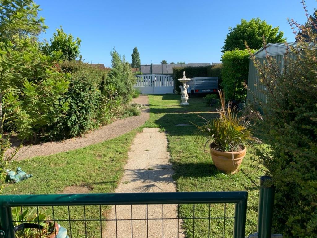 Residence Les Jardins De Courseulles F3 Εξωτερικό φωτογραφία