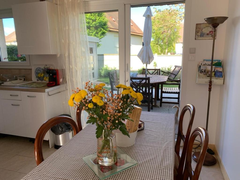 Residence Les Jardins De Courseulles F3 Εξωτερικό φωτογραφία