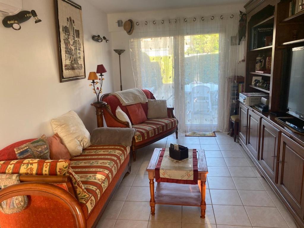 Residence Les Jardins De Courseulles F3 Εξωτερικό φωτογραφία